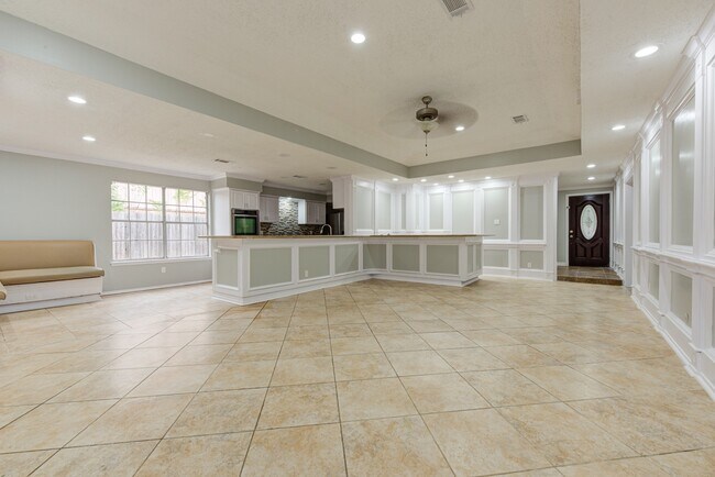 Building Photo - 15118 Chaseridge Dr