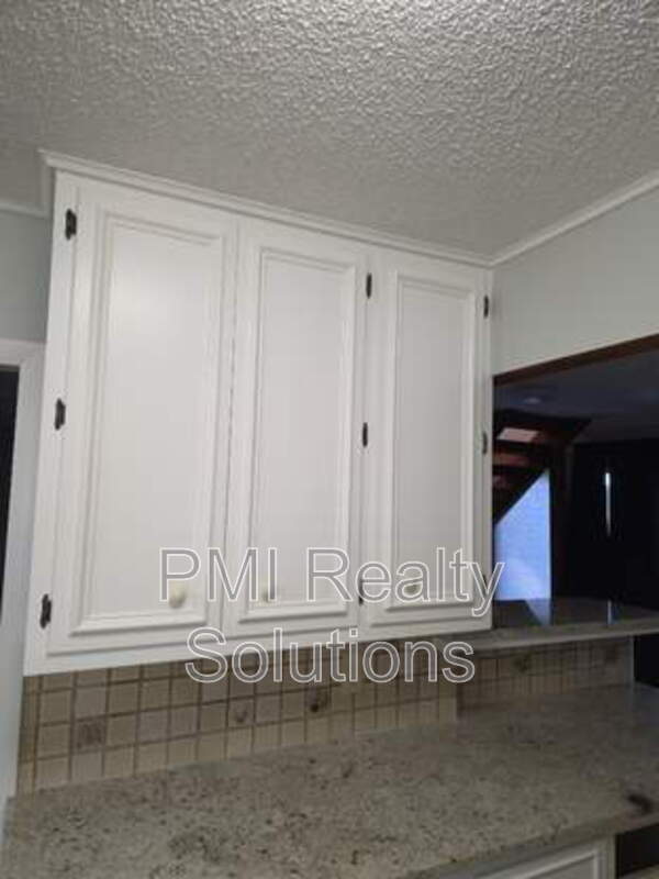 Building Photo - 4506 E 38th Pl