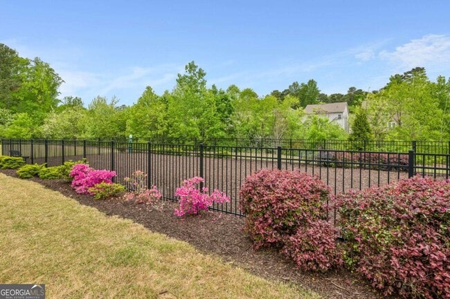 Building Photo - 687 Avondale Creek Dr.