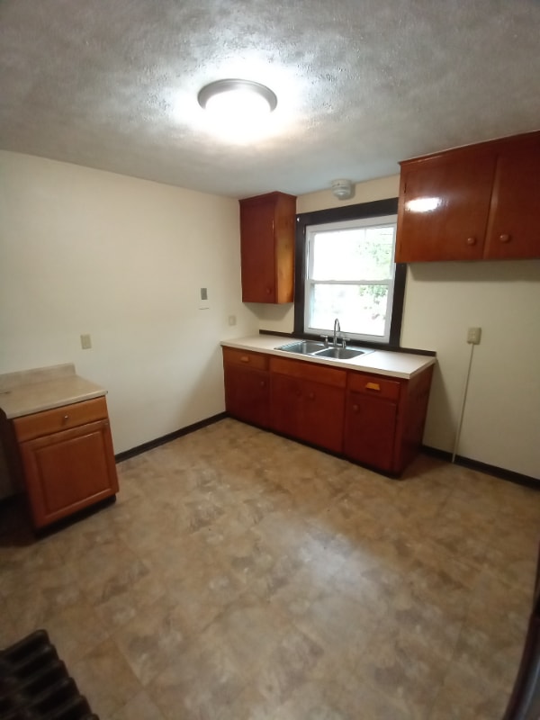 Building Photo - 206 Edwin Ave SE