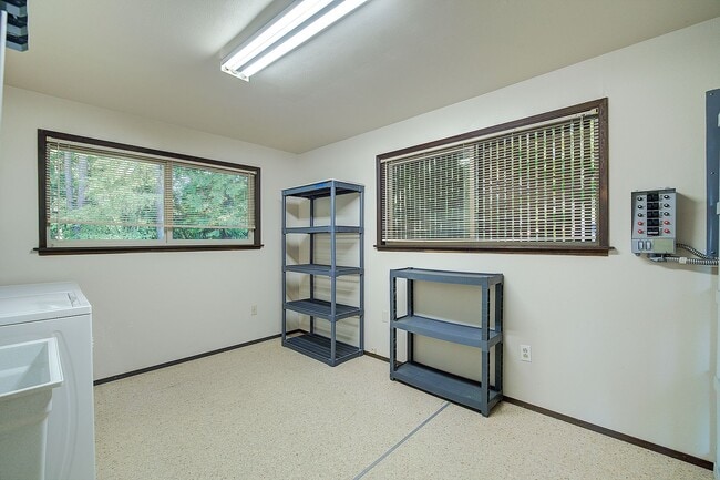 Building Photo - 3bd/1.5ba Kirkland