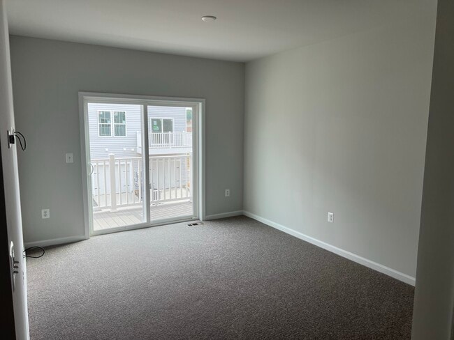 Building Photo - 9233 Magellan Pkwy