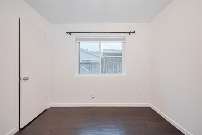 Building Photo - 3407 Hillstone Dr