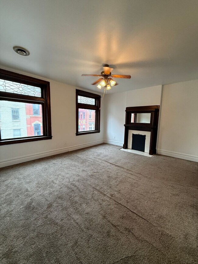 Building Photo - 1309 E Carson St