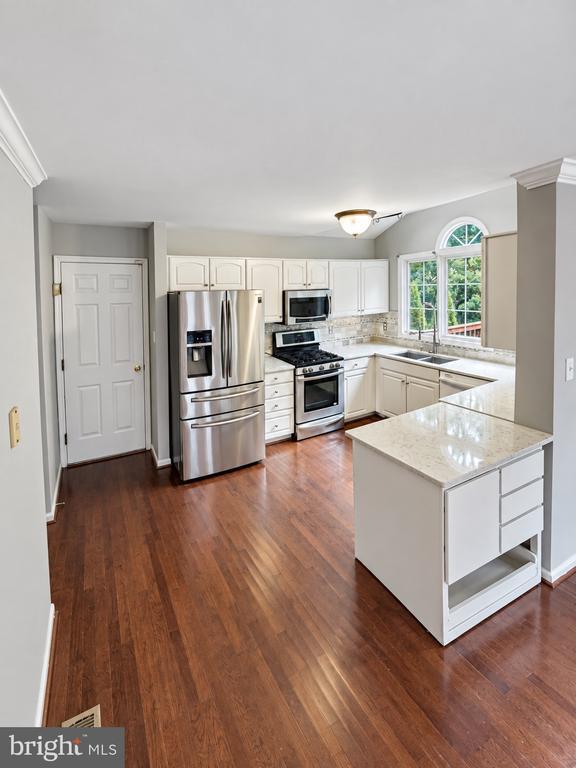 Building Photo - 6503 Susan Barkley Ct