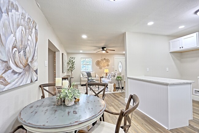 Building Photo - 704 Natchez River Cir