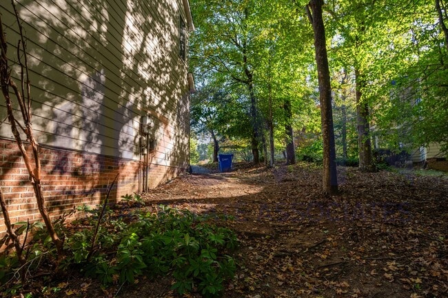 Building Photo - Beautiful 4BR, 2.5BA Home by the Eno River in North Durham