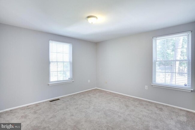 Building Photo - 700 Brandon Cir