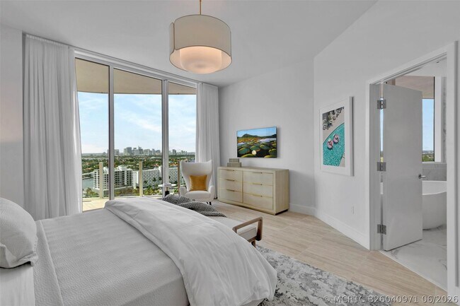 Building Photo - 525 N Fort Lauderdale Beach Blvd