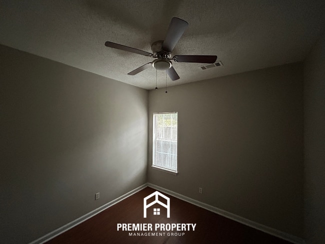 Building Photo - 3932 Gavick Cove