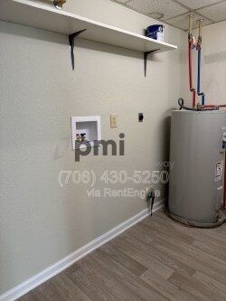 Building Photo - 111 Primrose Dr