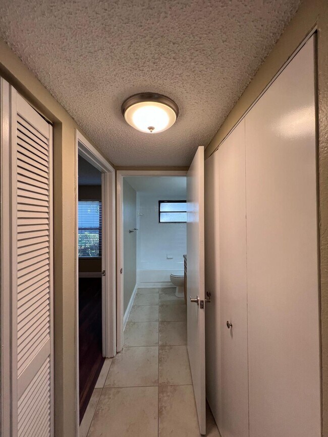 Building Photo - 1520 Windorah Way