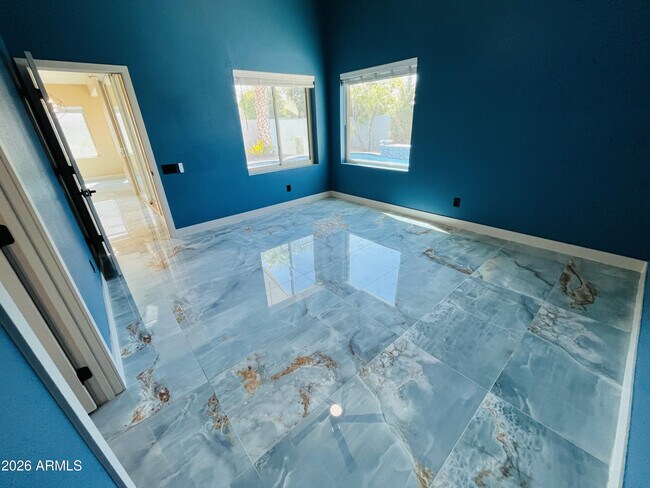 Building Photo - 8709 E Gail Rd