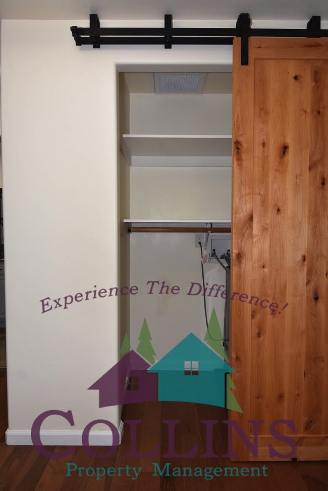 Building Photo - Top quality studio close to town