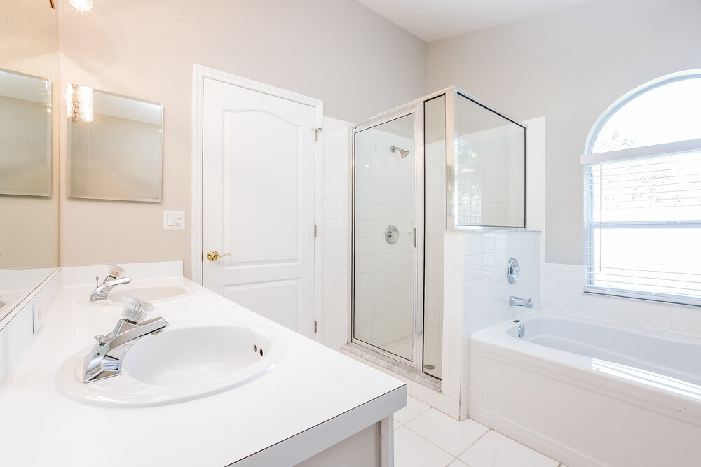 Building Photo - 9306 Hidden Water Cir