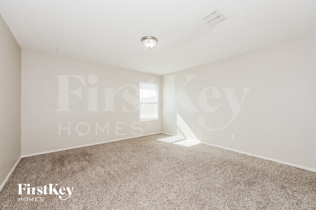 Building Photo - 1273 Longleaf Dr