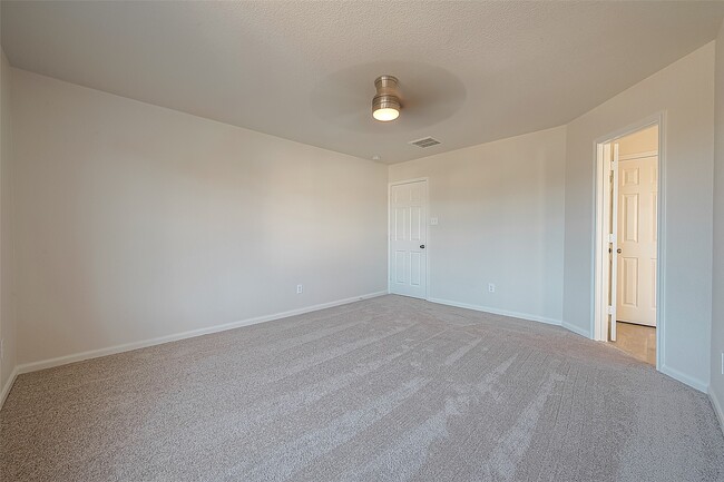 Building Photo - 3806 Granite Springs Ln