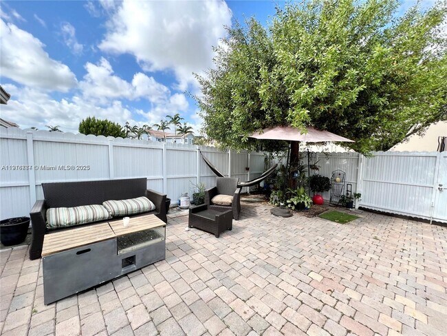 Building Photo - 27616 SW 142nd Ave