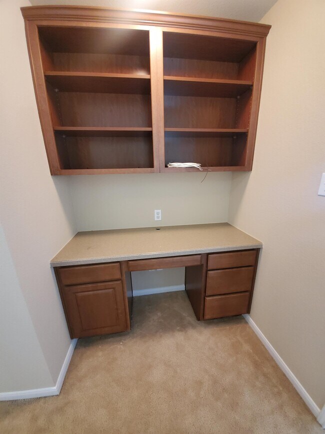 Building Photo - 501 Dinge Bay Dr