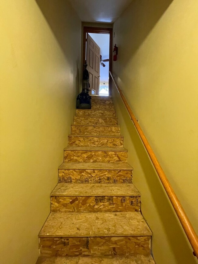 Building Photo - New listing!! A beautiful 3 bedroom 2.5 ba...