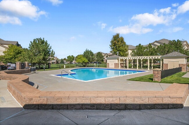 Building Photo - $1,845.95- 2 Bed, 2 Bath Condo in Aurora with AC and In Unit Laundry!