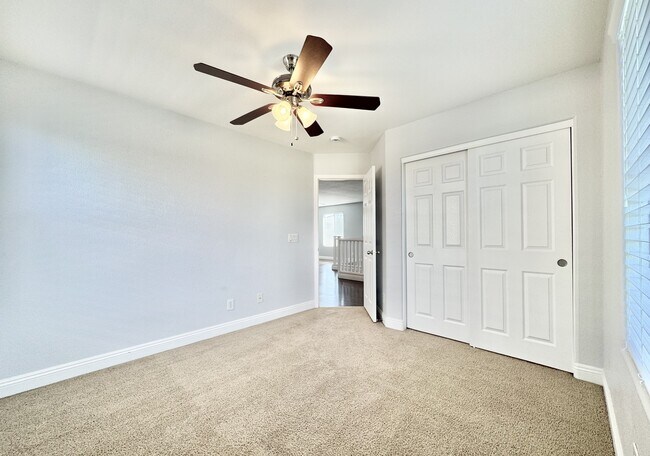 Building Photo - 5033 W Moberly Ave