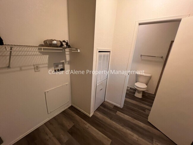 Building Photo - 25296 Vlazy Ln