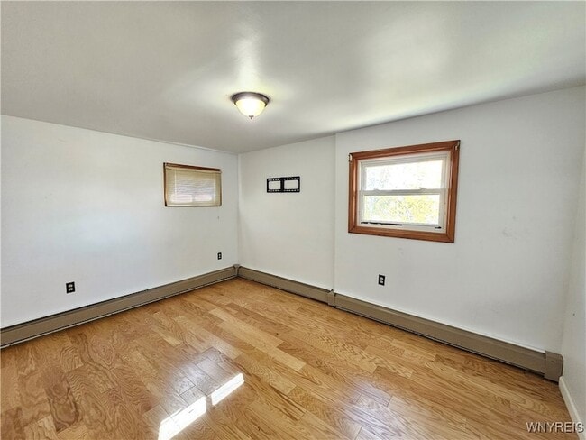 Building Photo - 1970 Sturgeon Point Rd