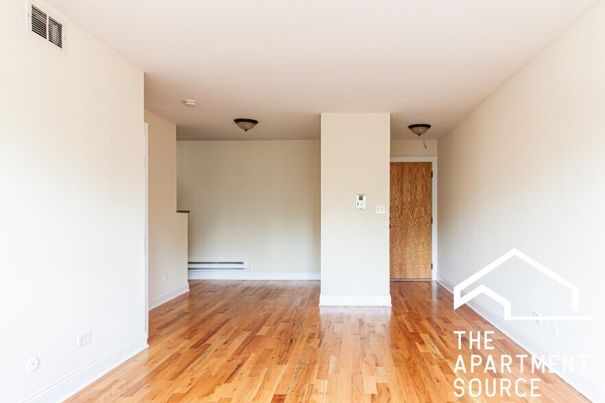 Building Photo - 555 W Arlington Pl