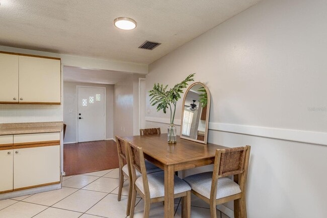 Building Photo - 1748 Colmar Dr