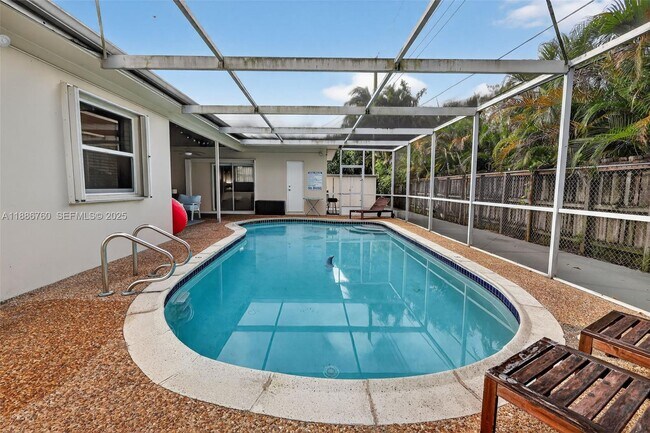 Building Photo - 1820 N 56th Ave