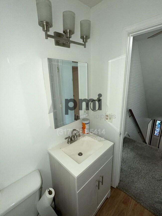 Building Photo - 635 Phaeton Pl