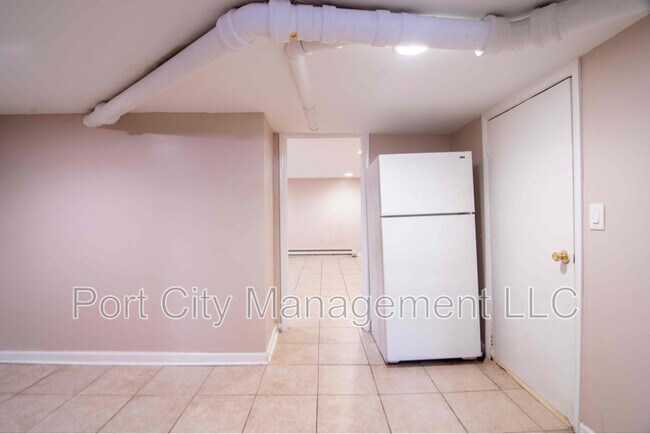 Building Photo - 5 S Wickham Rd