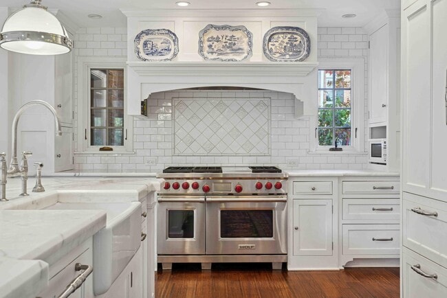 Building Photo - 5969 N Shore Dr