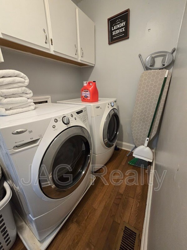 Building Photo - 3117 Smith Farm Rd