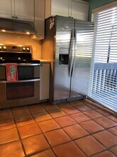 Building Photo - 1515 NE Beacon Dr