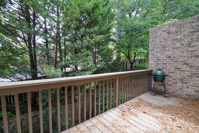 Building Photo - 2665 Rivers Edge Dr NE