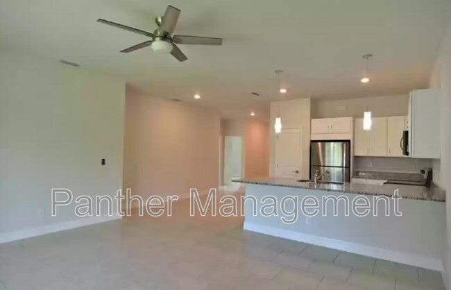 Building Photo - 1012 San Cristobal Ave