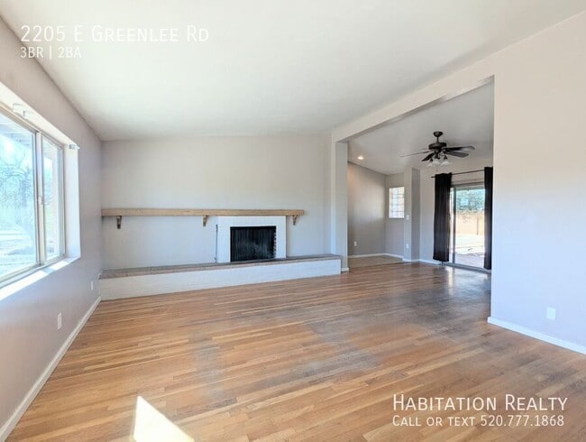 Building Photo - 2205 E Greenlee Rd