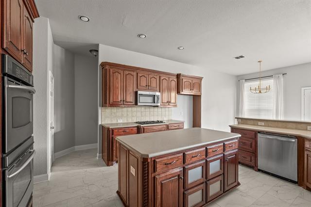 Building Photo - 3680 Roosevelt Dr