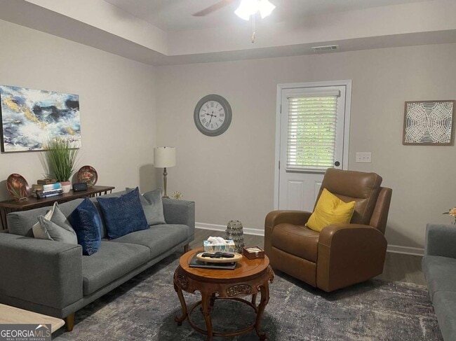 Building Photo - 114 Jaybee Dr