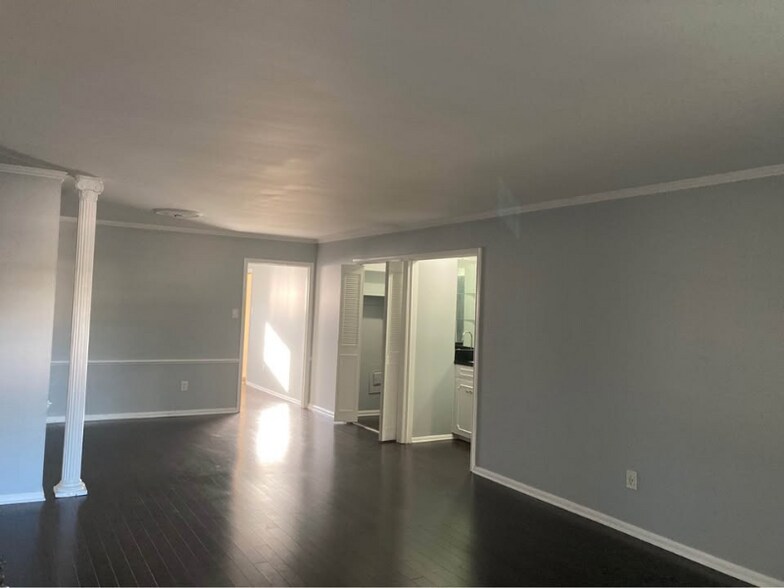 Building Photo - 3730 Fairfield Ave