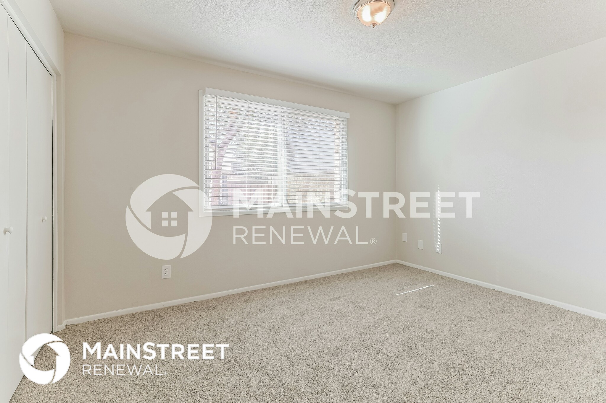 Building Photo - 2515 E Del Rio Dr