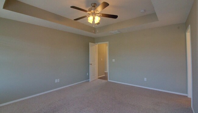 Building Photo - Willard School District - 3 bedroom home with a fenced in yard