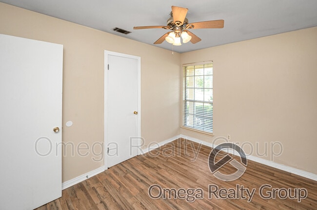 Building Photo - 21 Cullen Dr