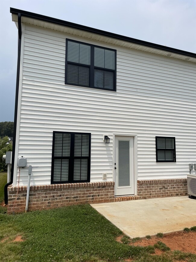 Building Photo - 1005 Ridgestone Ct