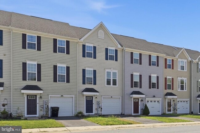 Building Photo - 174 Ontario Dr