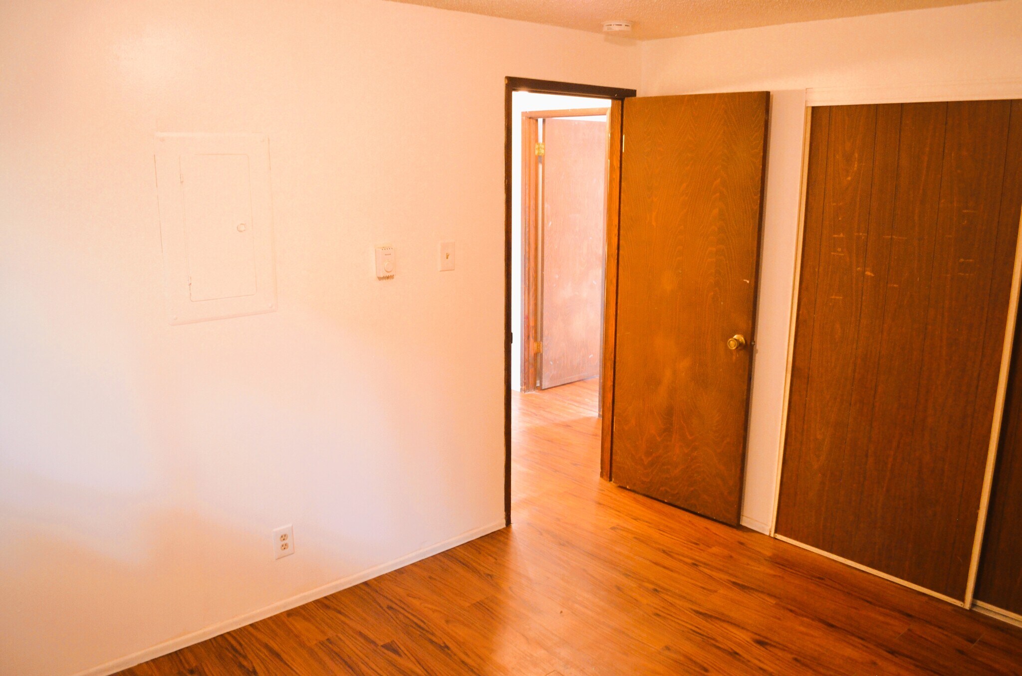 Building Photo - 317 Linn Ave