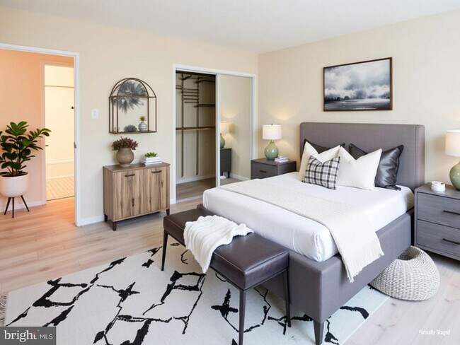 Building Photo - 1730 Arlington Blvd