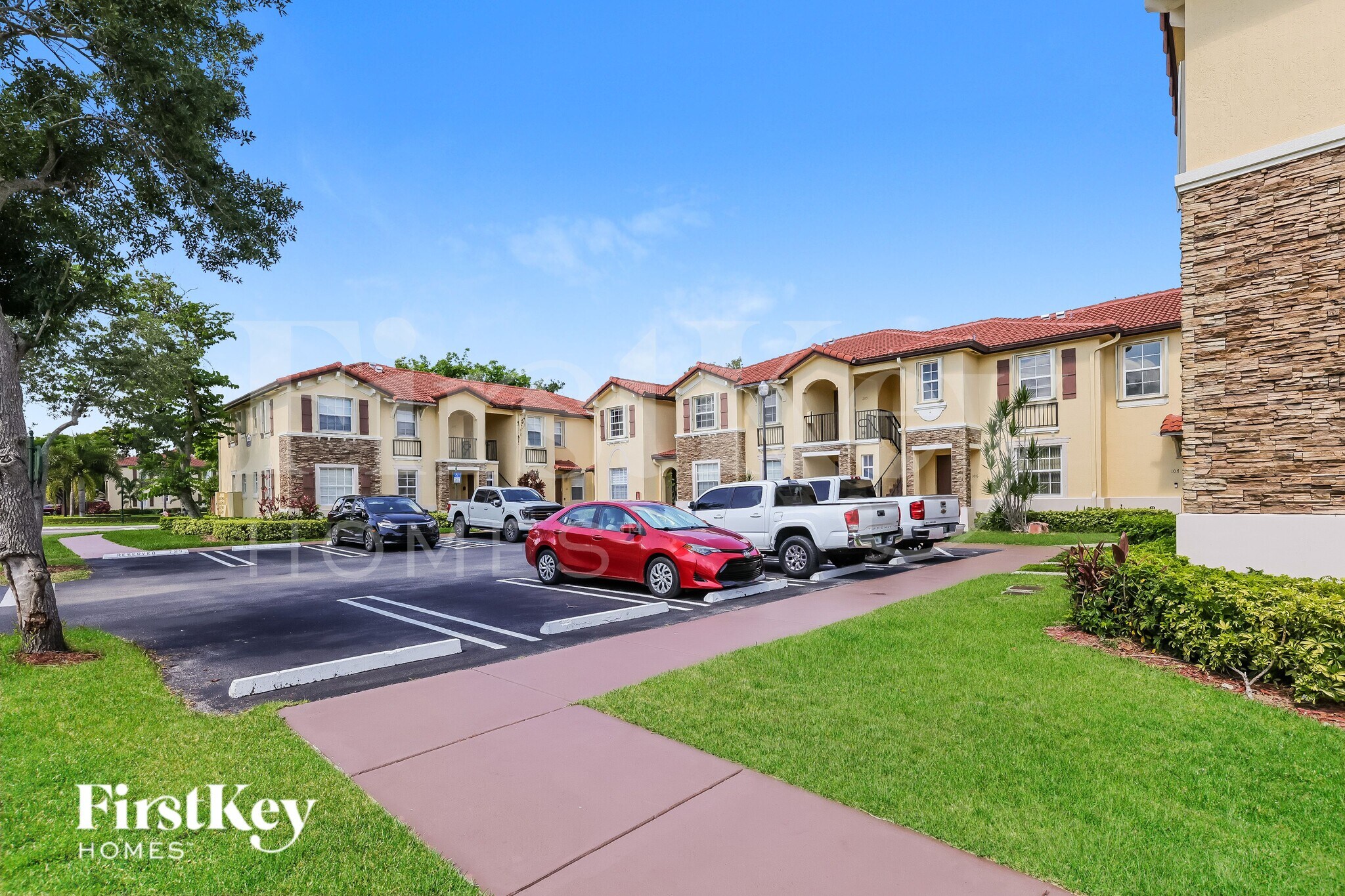 Building Photo - 1490 NE 33rd Rd